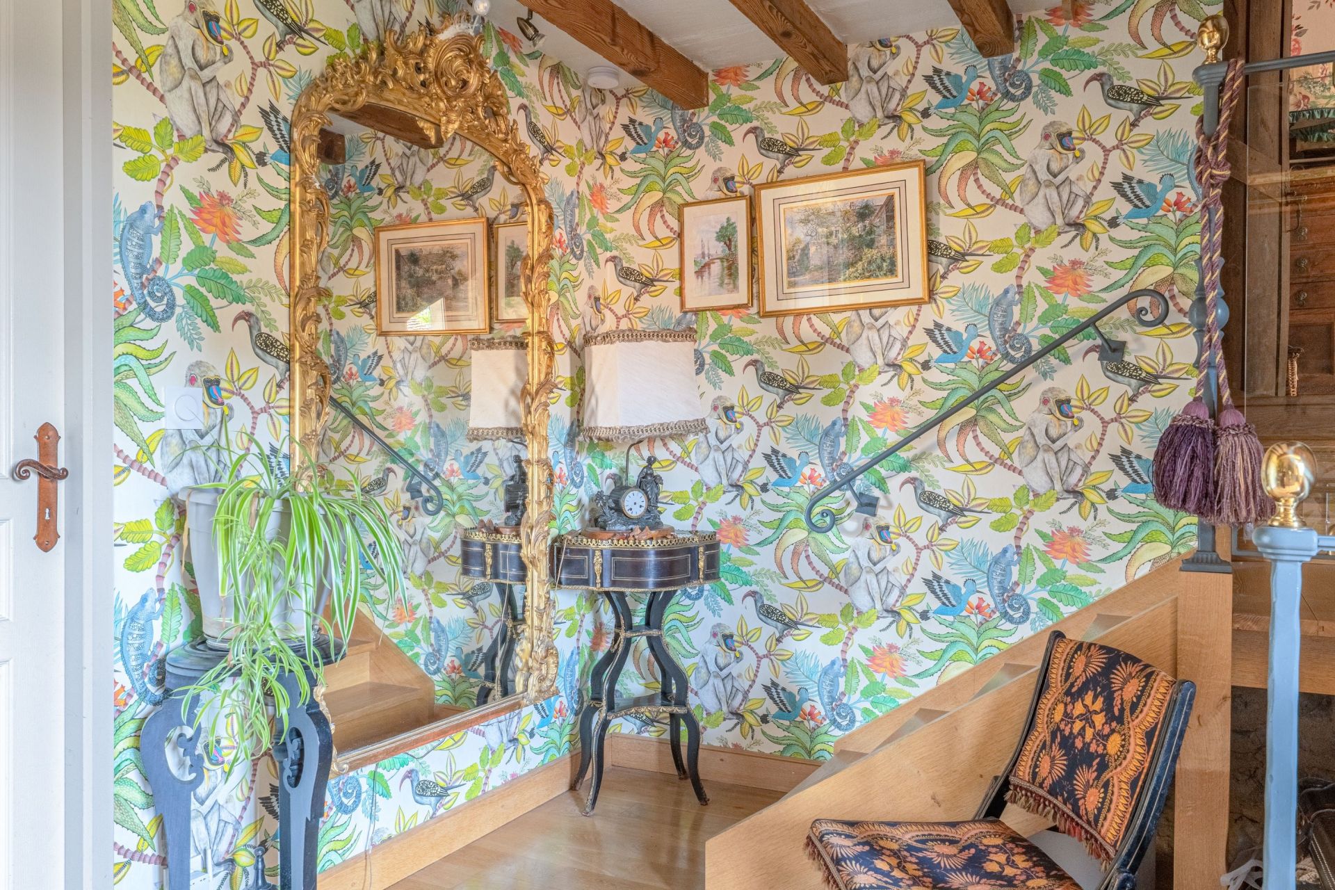 luxury house 8 Rooms for sale on MORESTEL (38510)