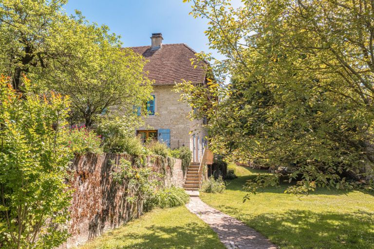 maison de luxe 8 Pièces en vente sur MORESTEL (38510)