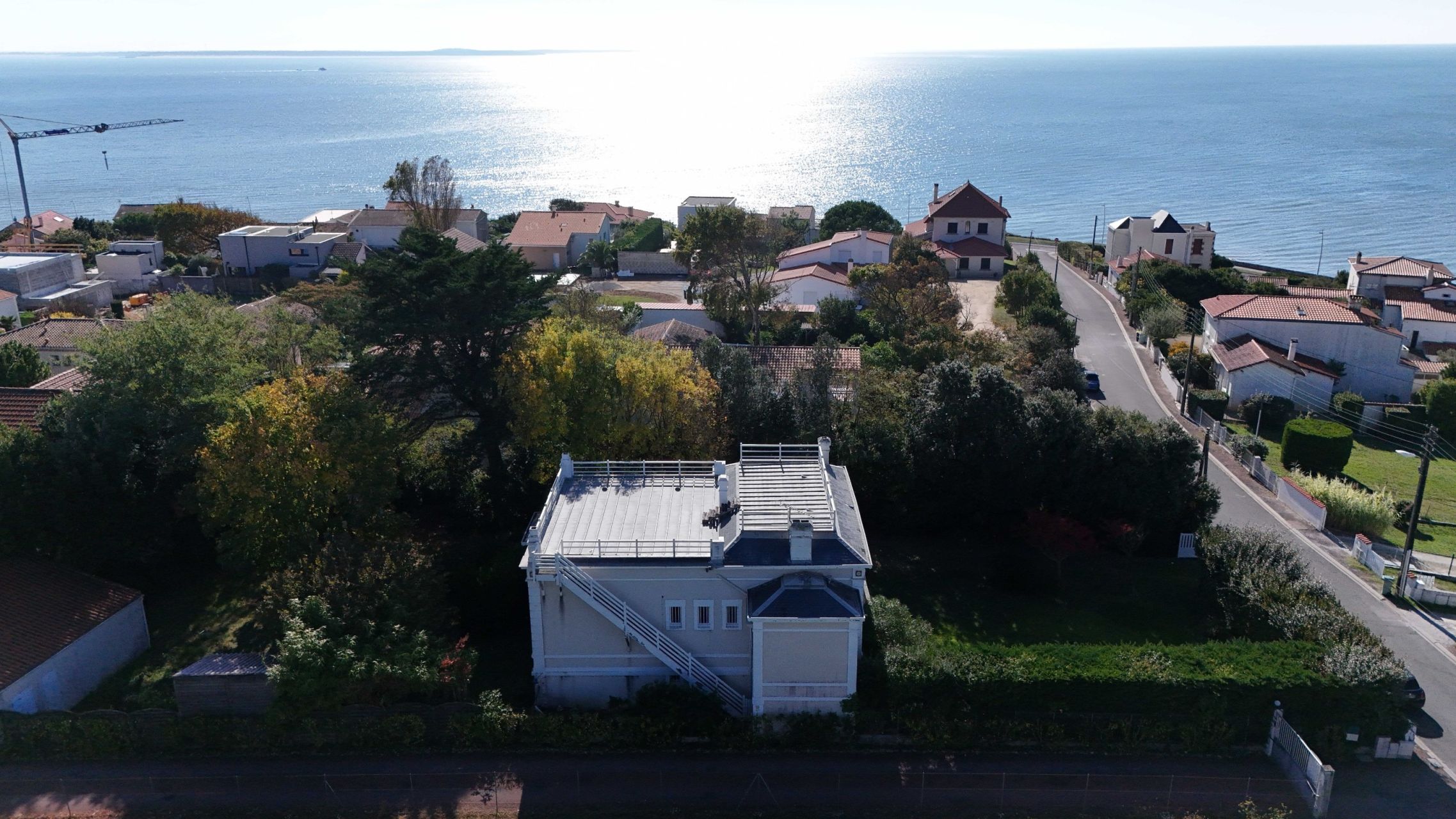 luxury villa 8 Rooms for sale on VAUX SUR MER (17640)