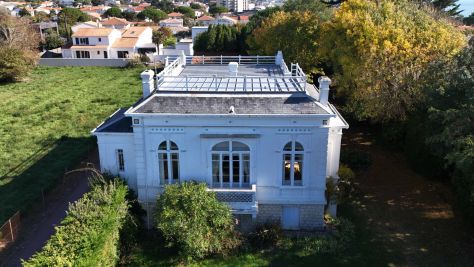 Sale Luxury villa Vaux-sur-Mer 8&nbsp;Rooms 213&nbsp;m²