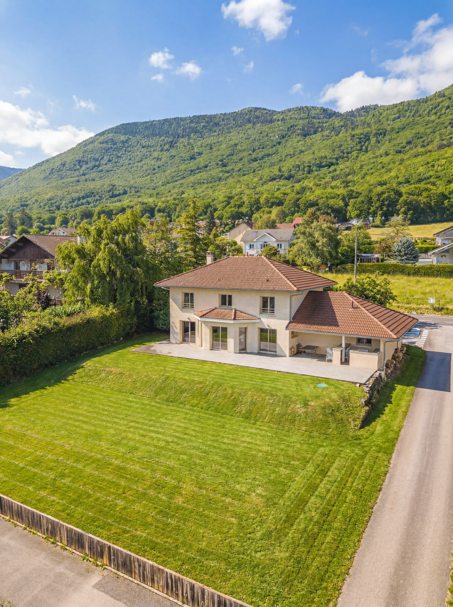 maison de luxe 6 Pièces en vente sur DIVONNE LES BAINS (01220)