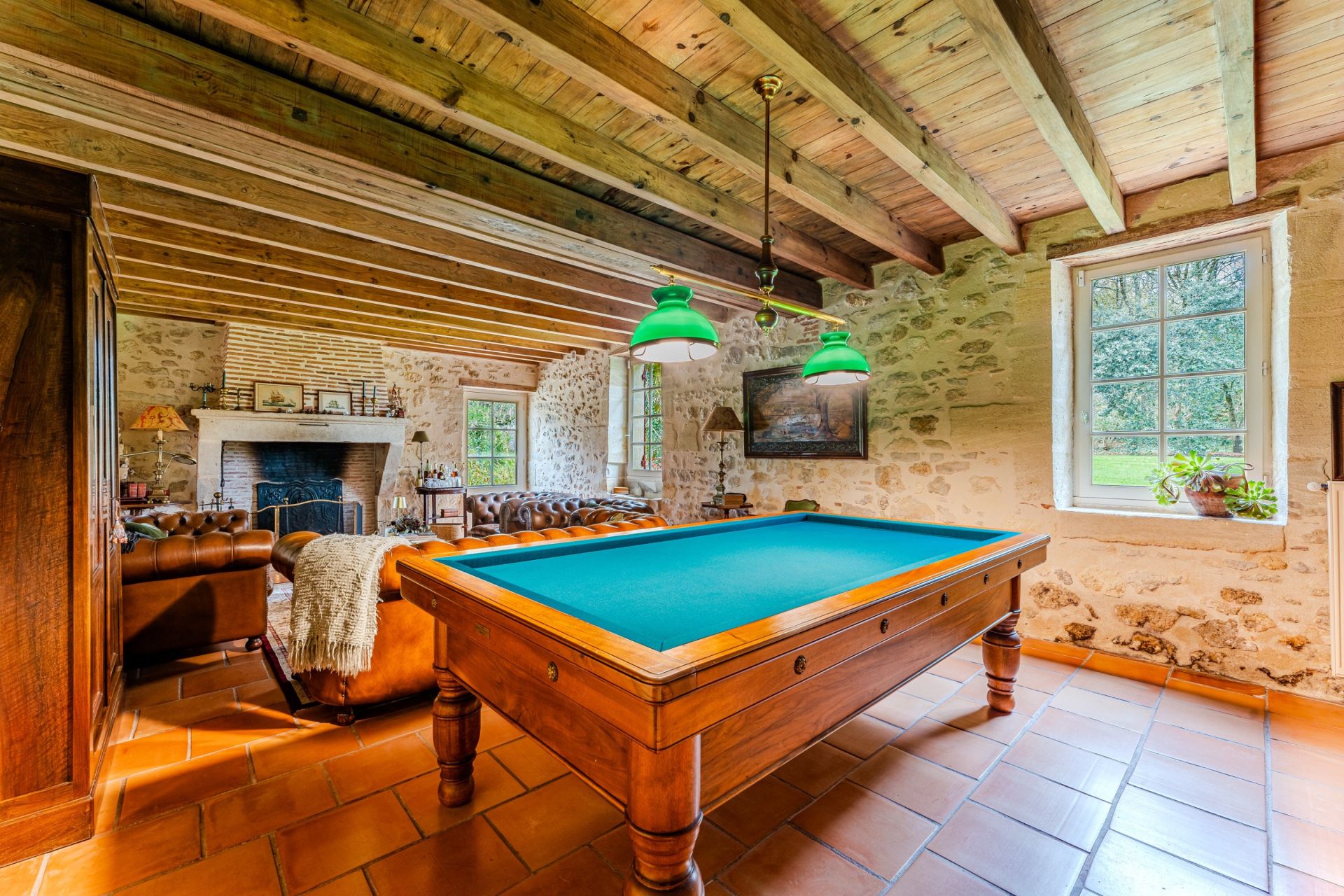luxury house 7 Rooms for sale on BORDEAUX (33000)