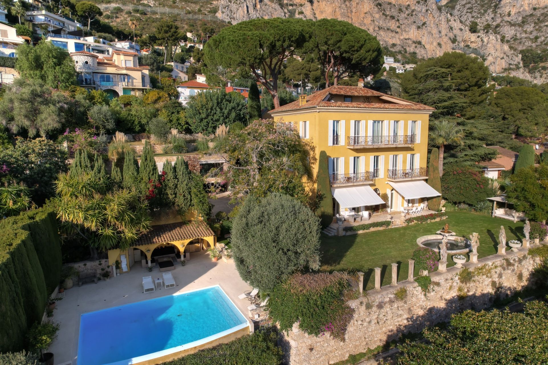 maison de maître 10 Pièces en vente sur EZE (06360)