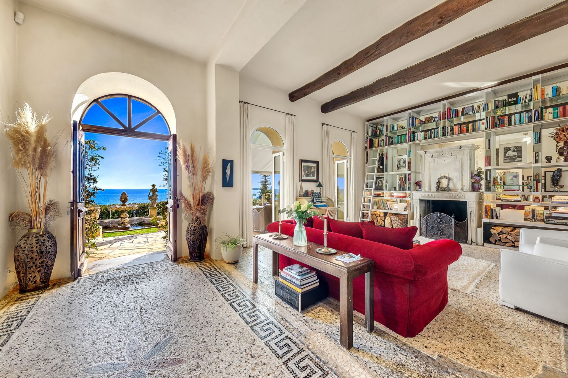 maison de maître 10 Pièces en vente sur EZE (06360)