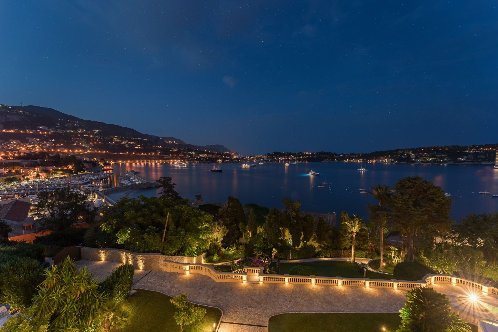 château 9 Pièces en vente sur VILLEFRANCHE SUR MER (06230)