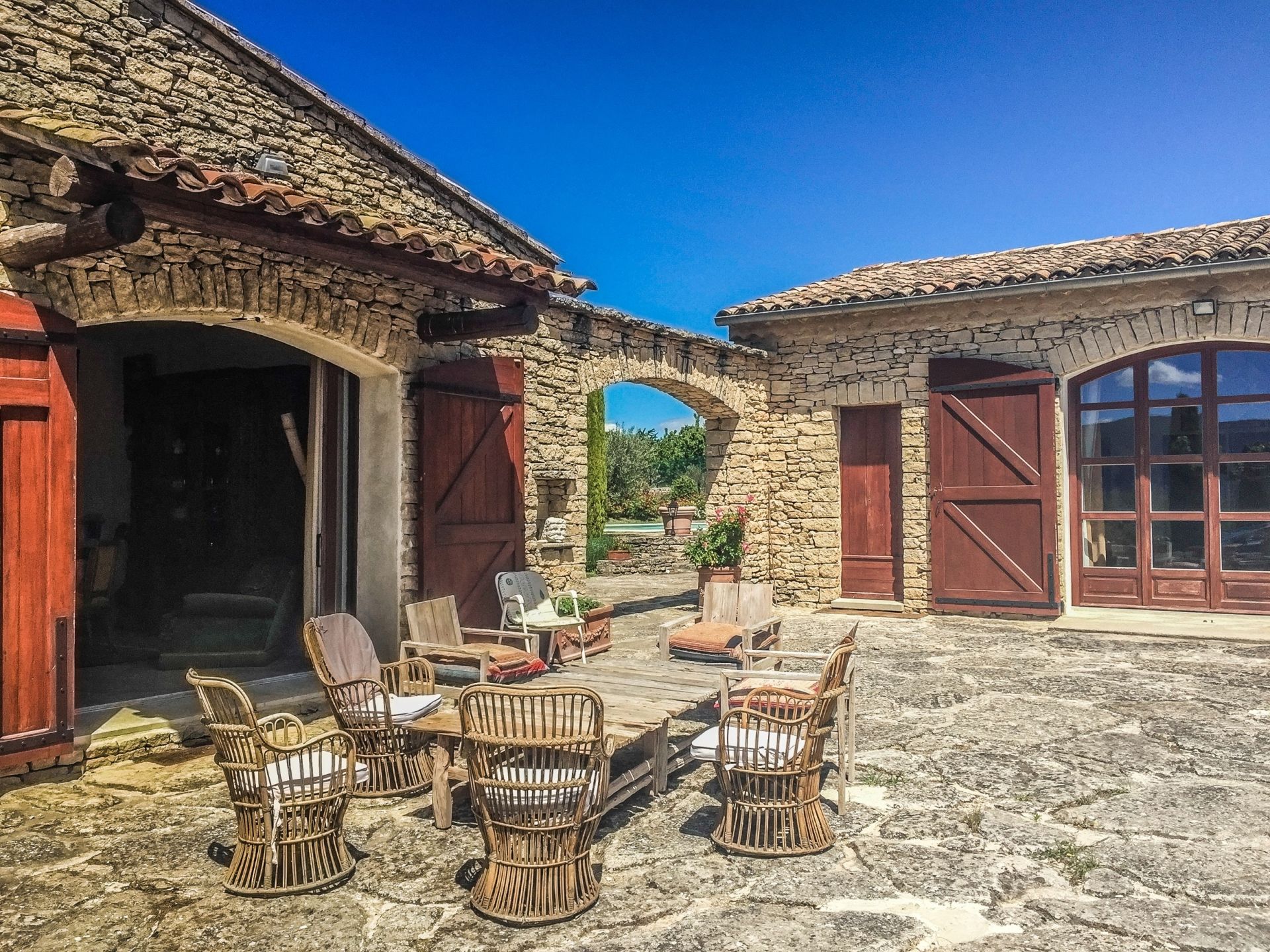 maison de luxe 10 Pièces en vente sur GORDES (84220)