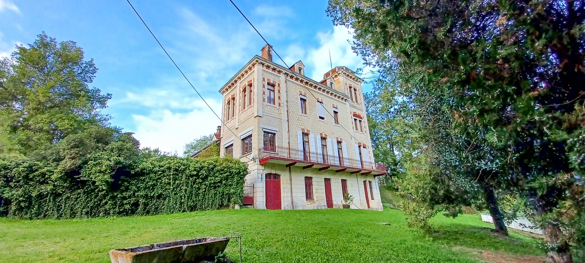 maison de luxe 17 Pièces en vente sur MUSSIDAN (24400)