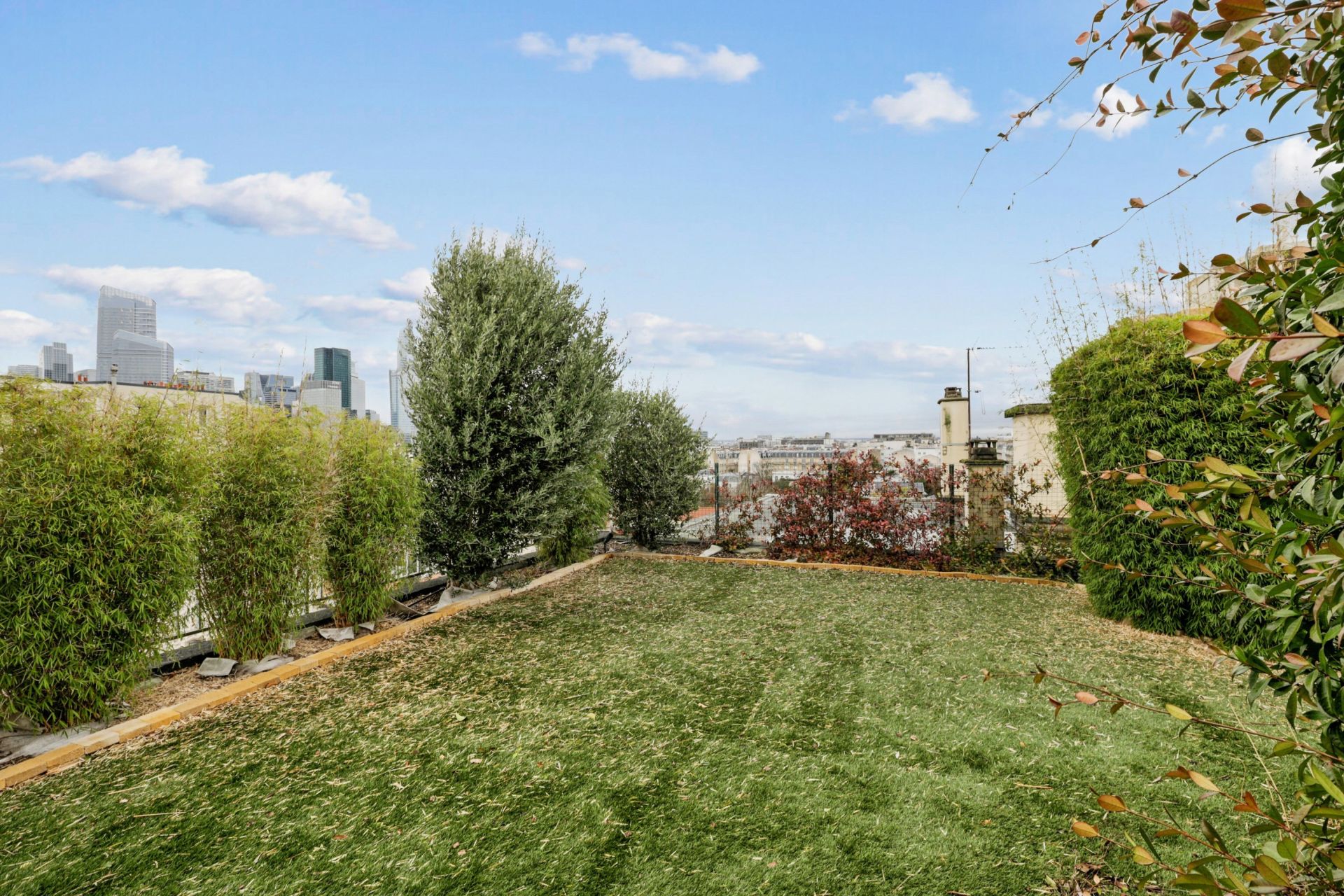 luxury apartment 5 Rooms for sale on NEUILLY SUR SEINE (92200)