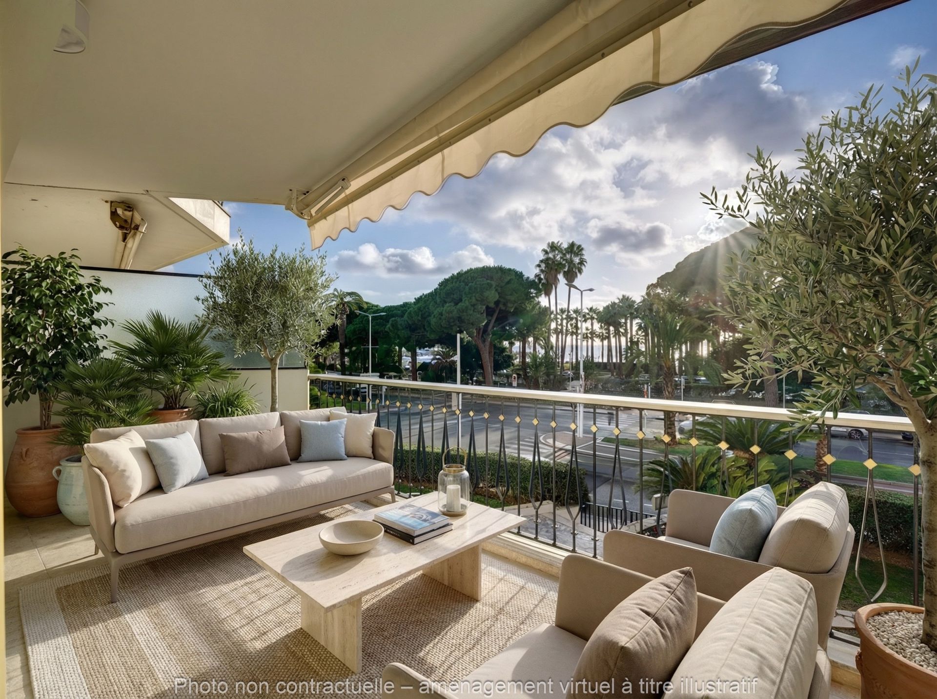 luxury apartment 3 Rooms for sale on CANNES (06400)
