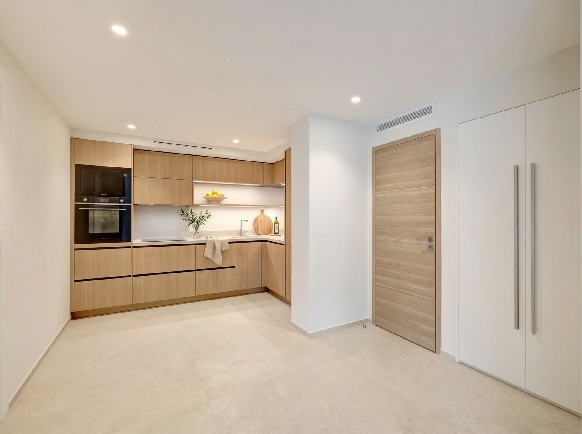 luxury apartment 3 Rooms for sale on CANNES (06400)