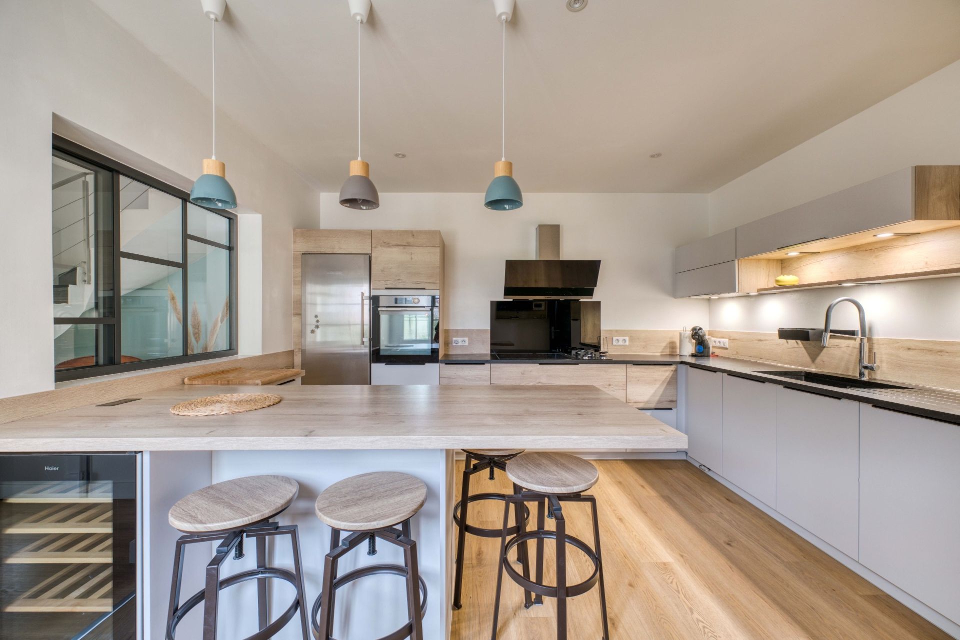 luxury house 6 Rooms for sale on MEDIS (17600)