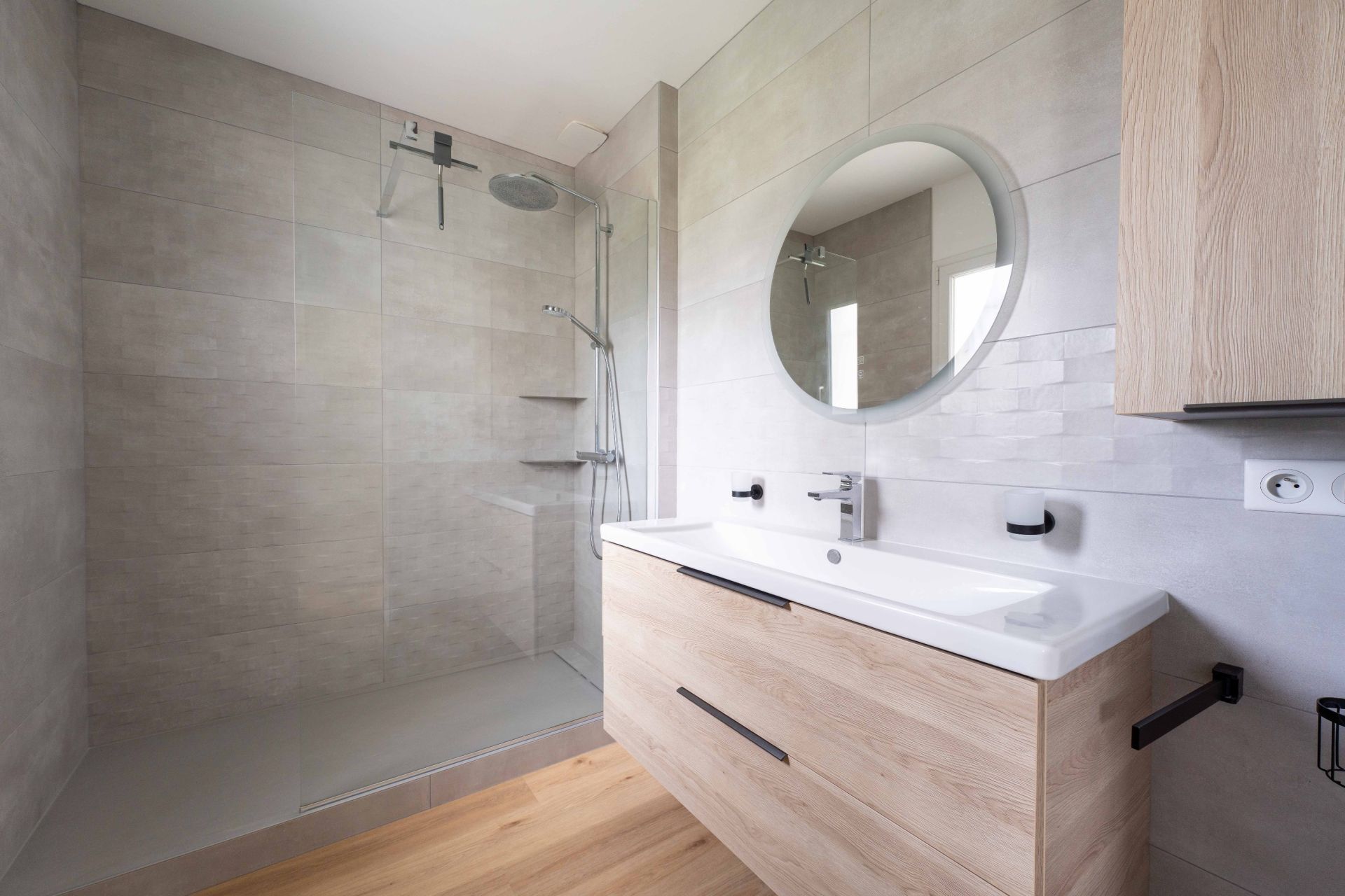luxury house 6 Rooms for sale on MEDIS (17600)