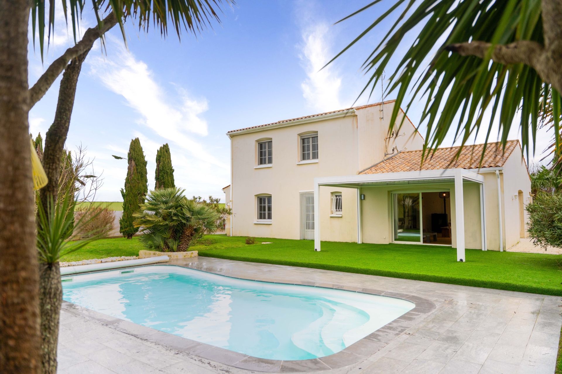 maison de luxe 6 Pièces en vente sur MEDIS (17600)