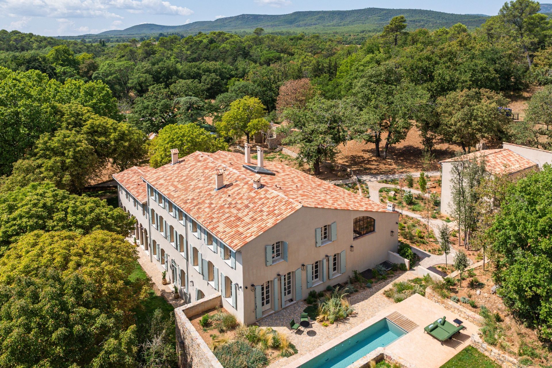 bastide 22 Pièces en location saisonnière sur AIX EN PROVENCE (13100)