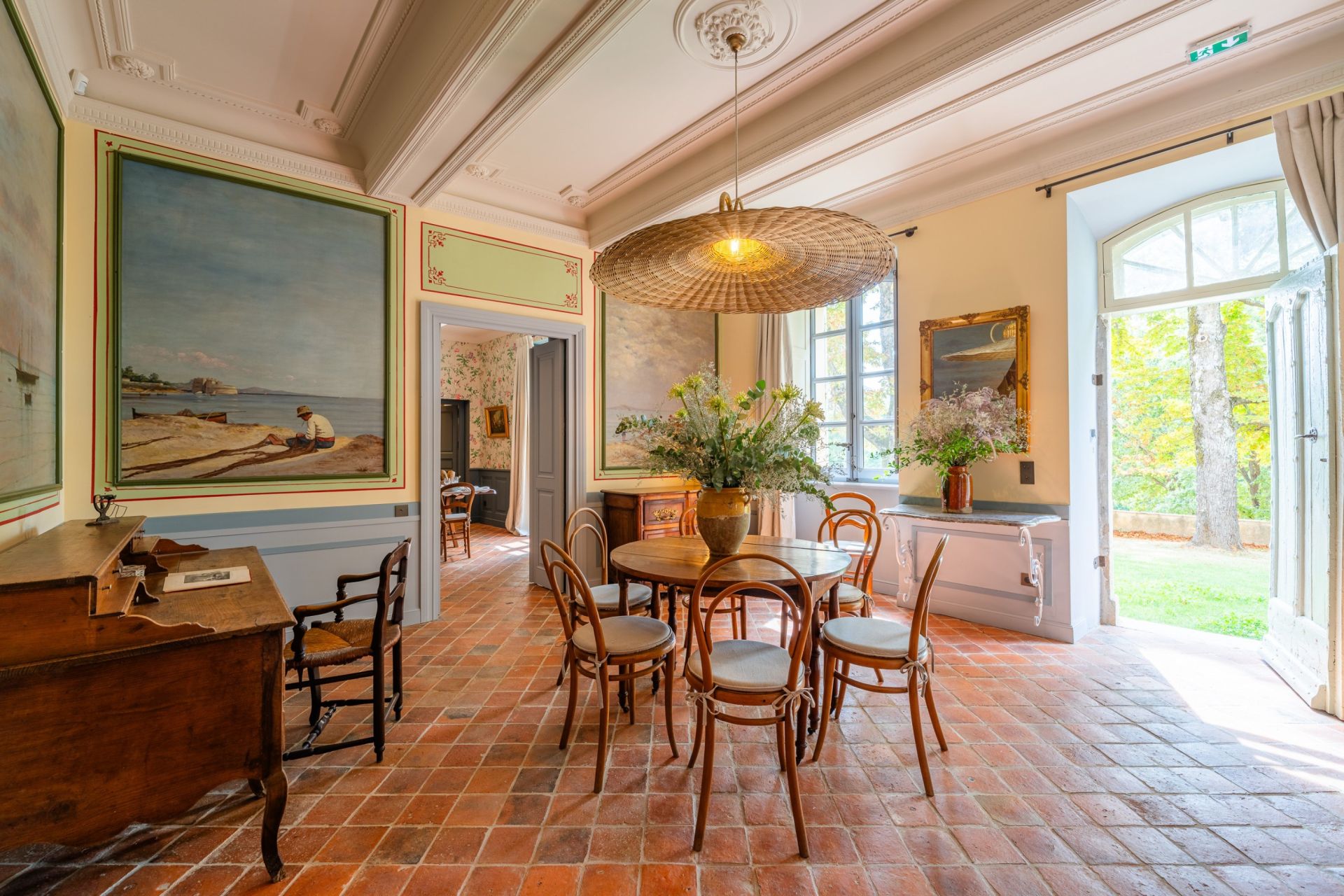 bastide 22 Pièces en location saisonnière sur NANS LES PINS (83860)