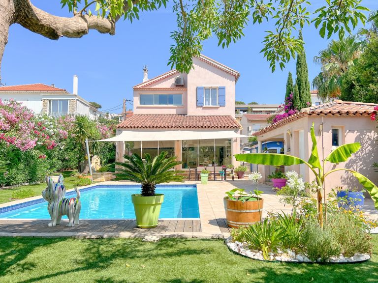 maison de luxe 8 Pièces en vente sur SANARY SUR MER (83110)