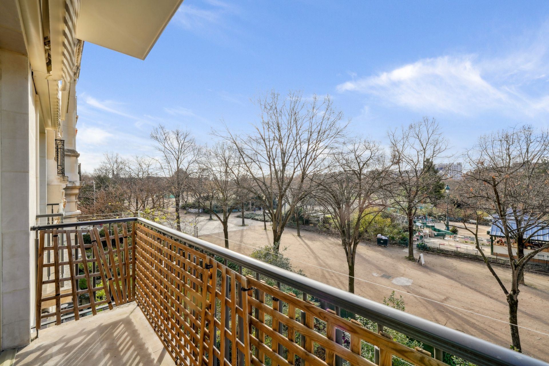 luxury apartment 4 Rooms for rent on PARIS (75007)