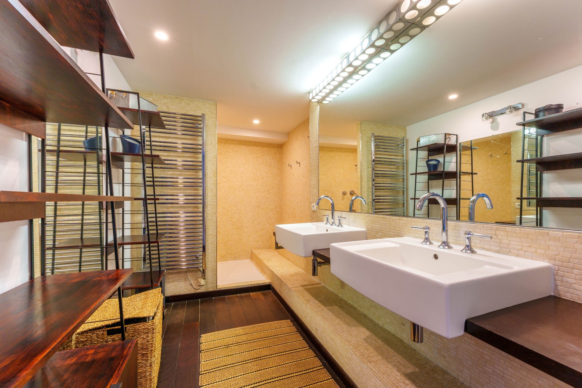 luxury triplex 5 Rooms for sale on MONTPELLIER (34000)