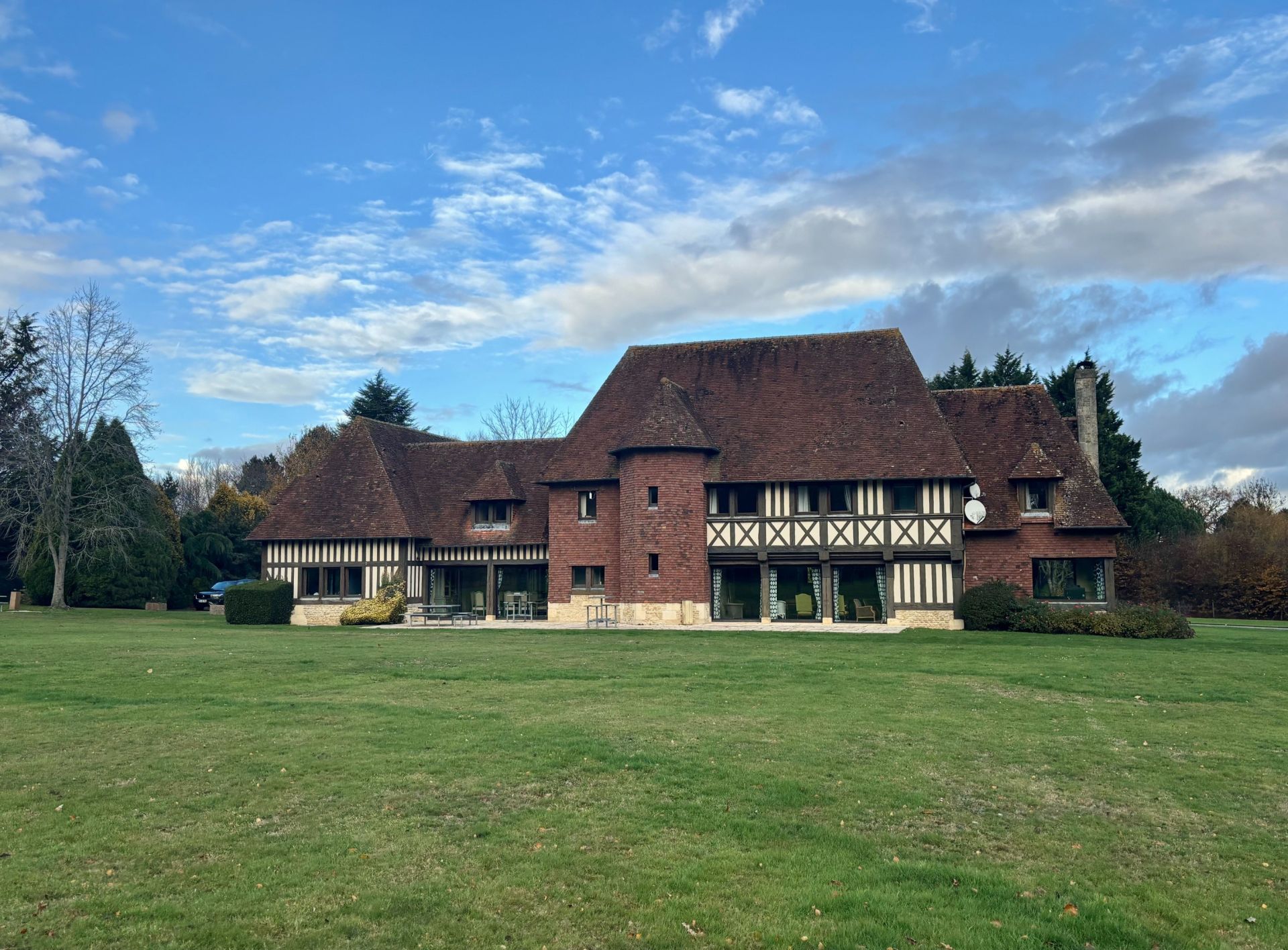 maison de luxe 13 Pièces en vente sur ST ARNOULT (14800)