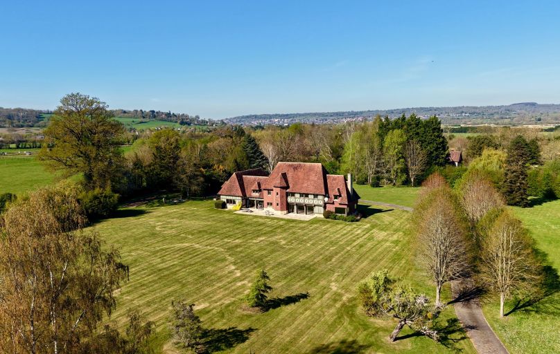 luxury house 13 Rooms for sale on ST ARNOULT (14800)