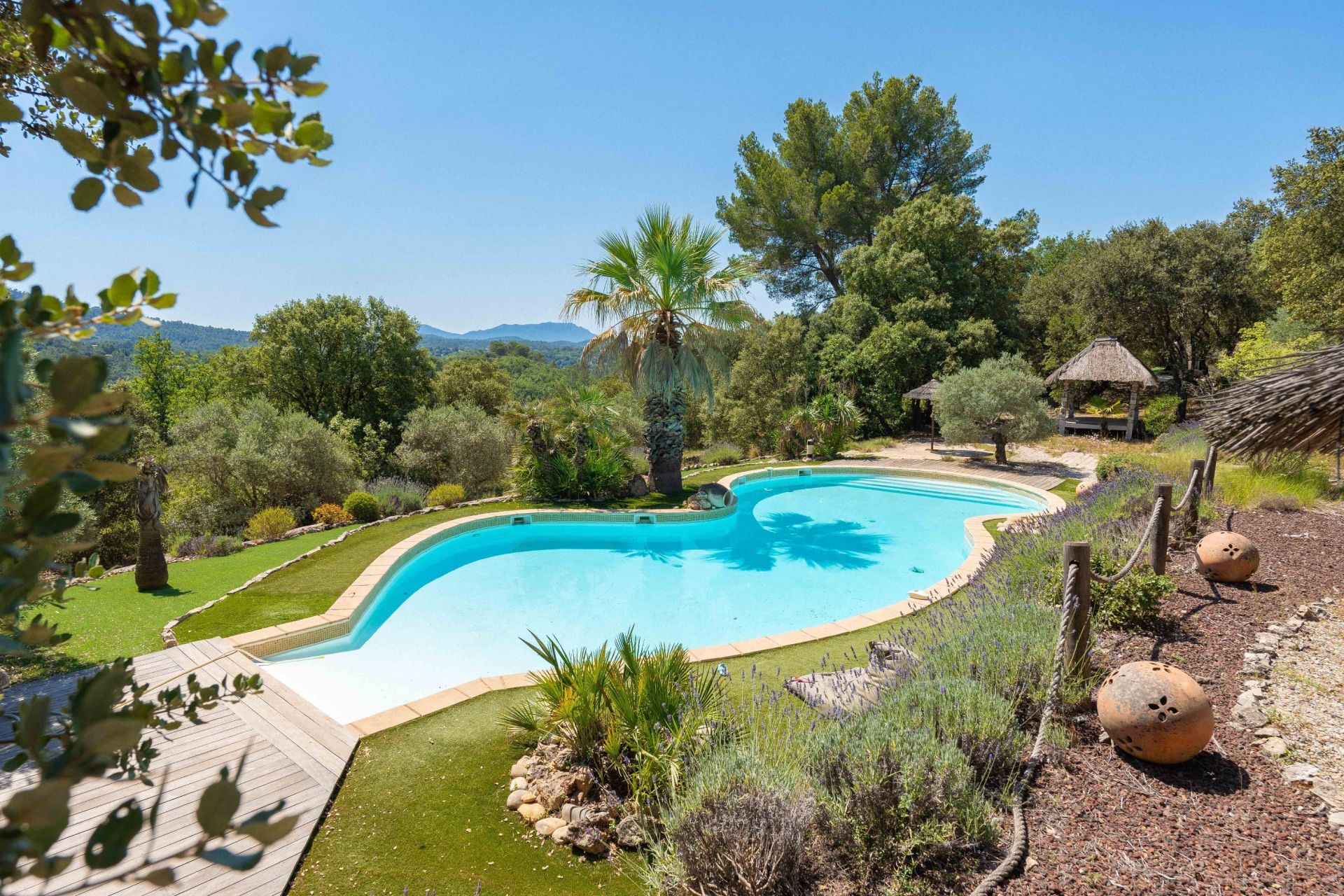 propriété de luxe 10 Pièces en vente sur BRAS (83149)