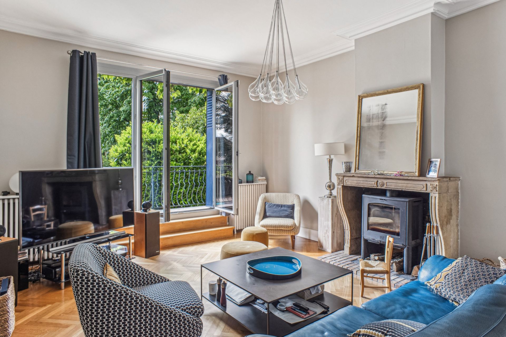 luxury house 8 Rooms for sale on ECULLY (69130)