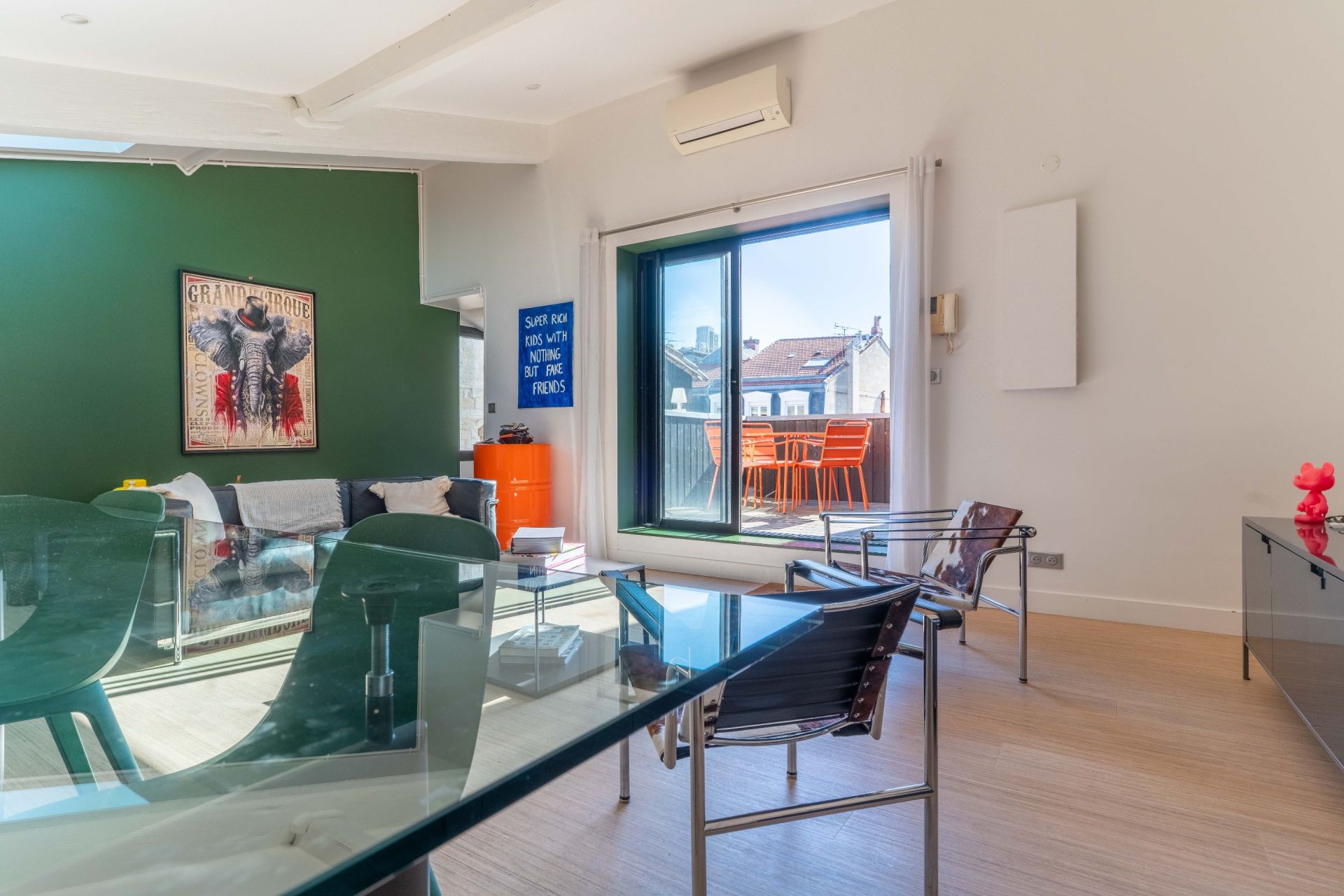 luxury apartment 3 Rooms for sale on BORDEAUX (33000)