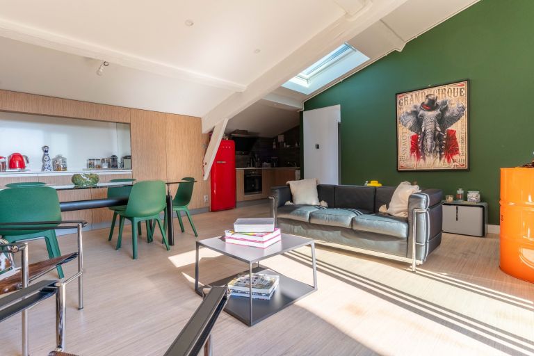 luxury apartment 3 Rooms for sale on BORDEAUX (33000)