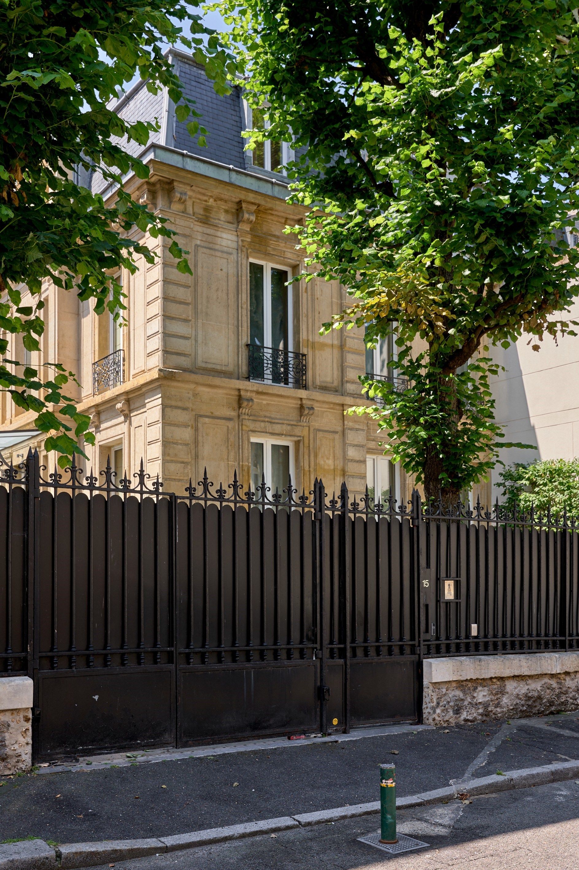 hôtel particulier 10 Pièces en vente sur PARIS (75116)