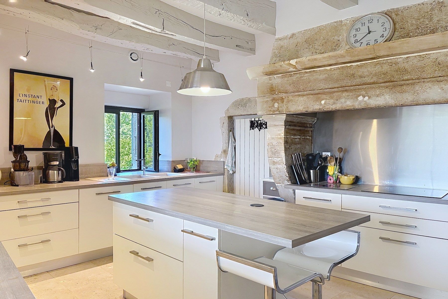 maison de luxe 26 Pièces en vente sur BARJAC (30430)