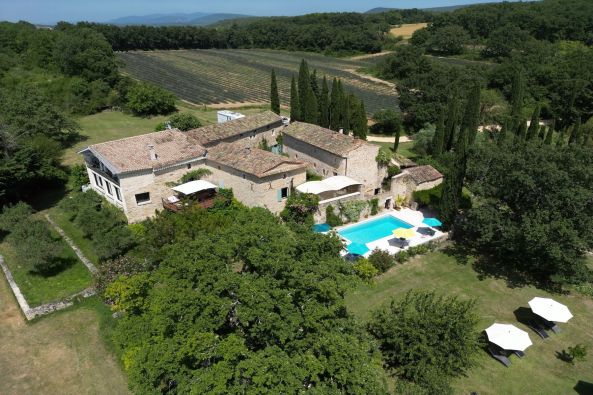 Vente Maison de luxe Barjac 26&nbsp;Pièces 600&nbsp;m²