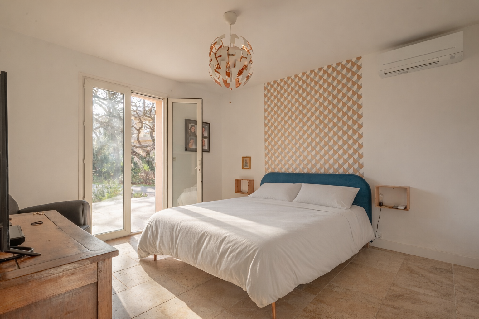 luxury house 8 Rooms for sale on AIX EN PROVENCE (13100)