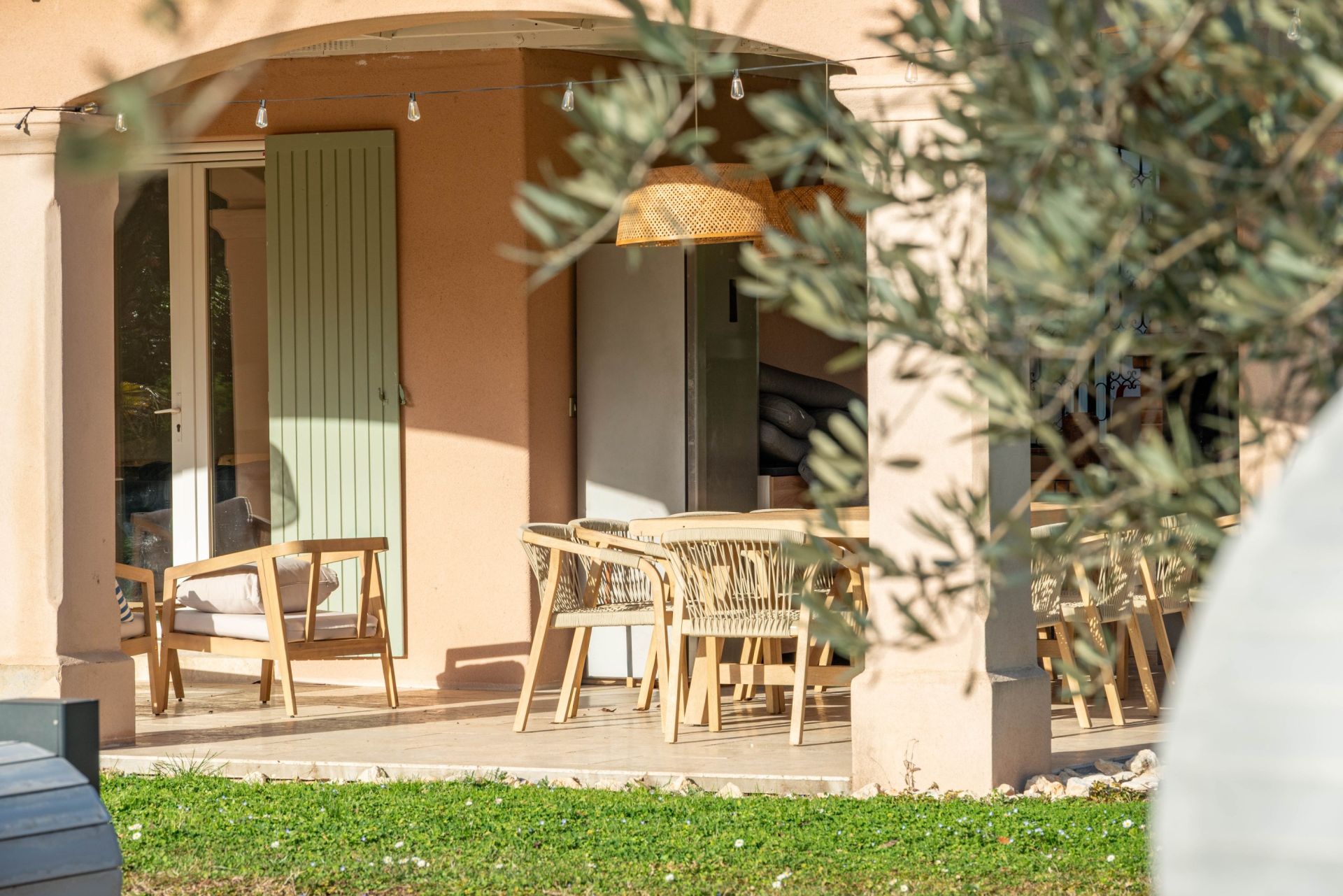 luxury house 8 Rooms for sale on AIX EN PROVENCE (13100)