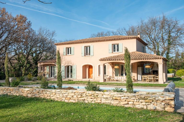 luxury house 8 Rooms for sale on AIX EN PROVENCE (13100)