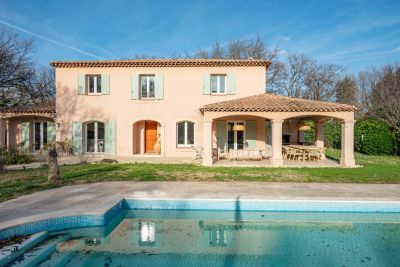Sale Luxury house Aix-en-Provence 8&nbsp;Rooms 200&nbsp;m²
