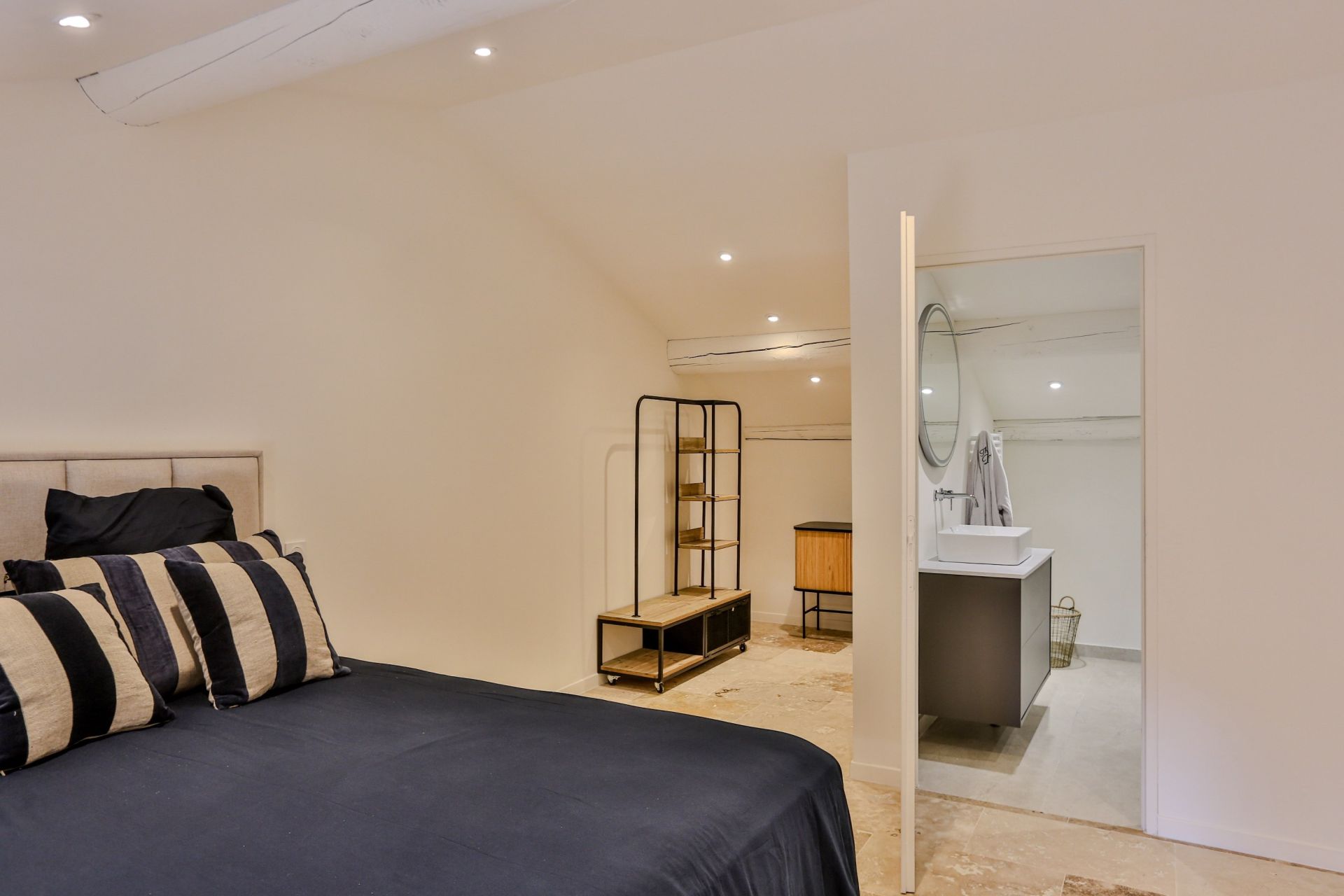 maison de luxe 12 Pièces en vente sur PERNES LES FONTAINES (84210)