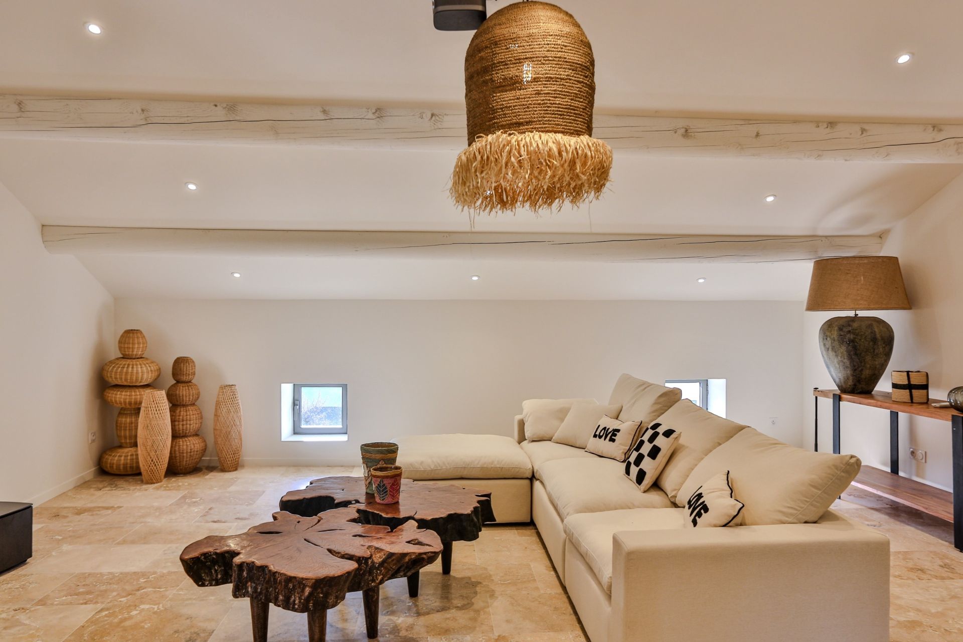 maison de luxe 12 Pièces en vente sur PERNES LES FONTAINES (84210)