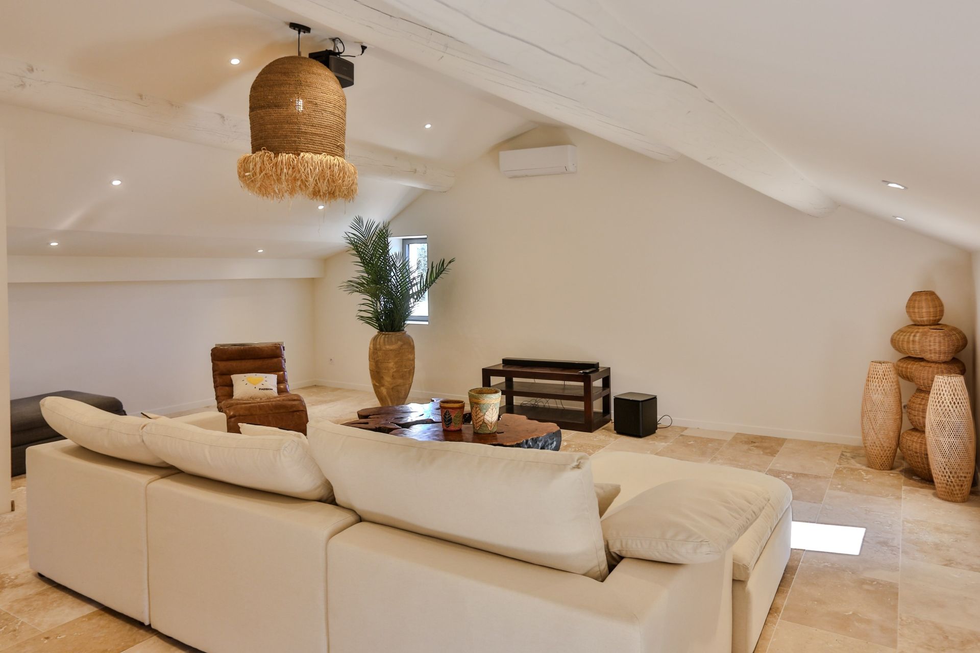 maison de luxe 12 Pièces en vente sur PERNES LES FONTAINES (84210)