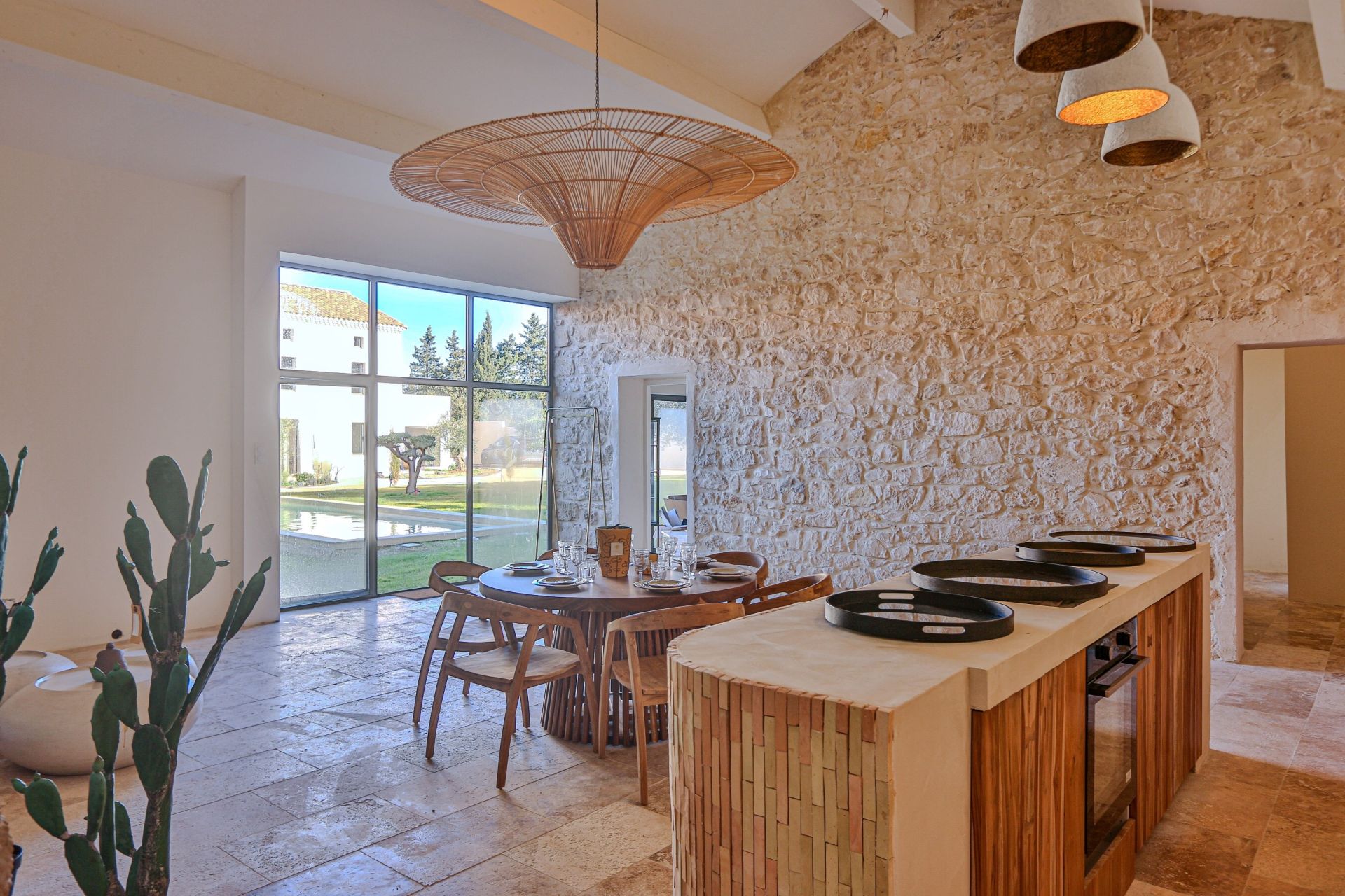 maison de luxe 12 Pièces en vente sur PERNES LES FONTAINES (84210)