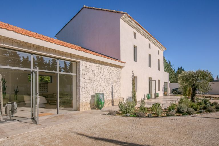 luxury house 12 Rooms for sale on PERNES LES FONTAINES (84210)
