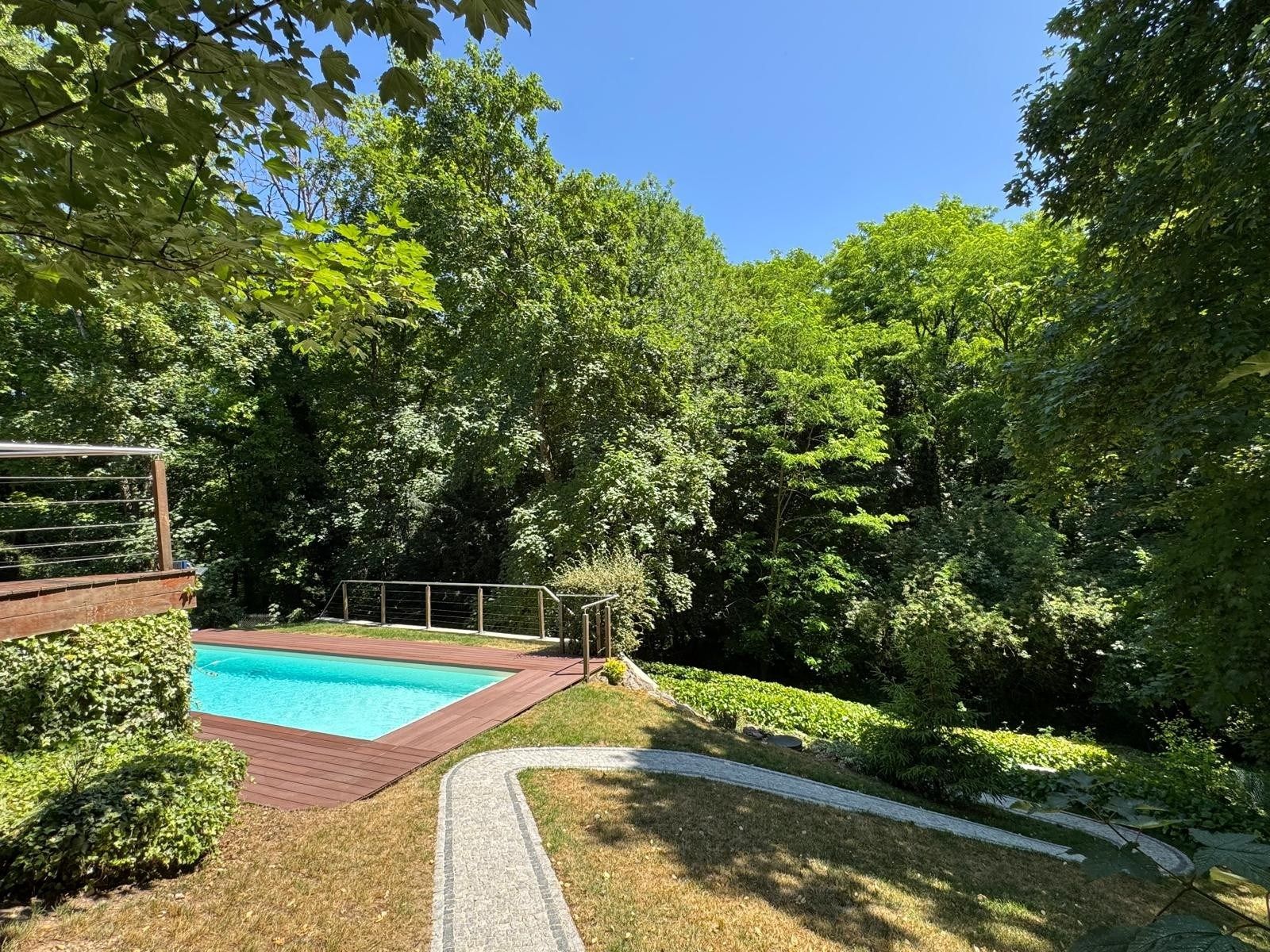 luxury house 7 Rooms for sale on LA CHAPELLE ST MESMIN (45380)