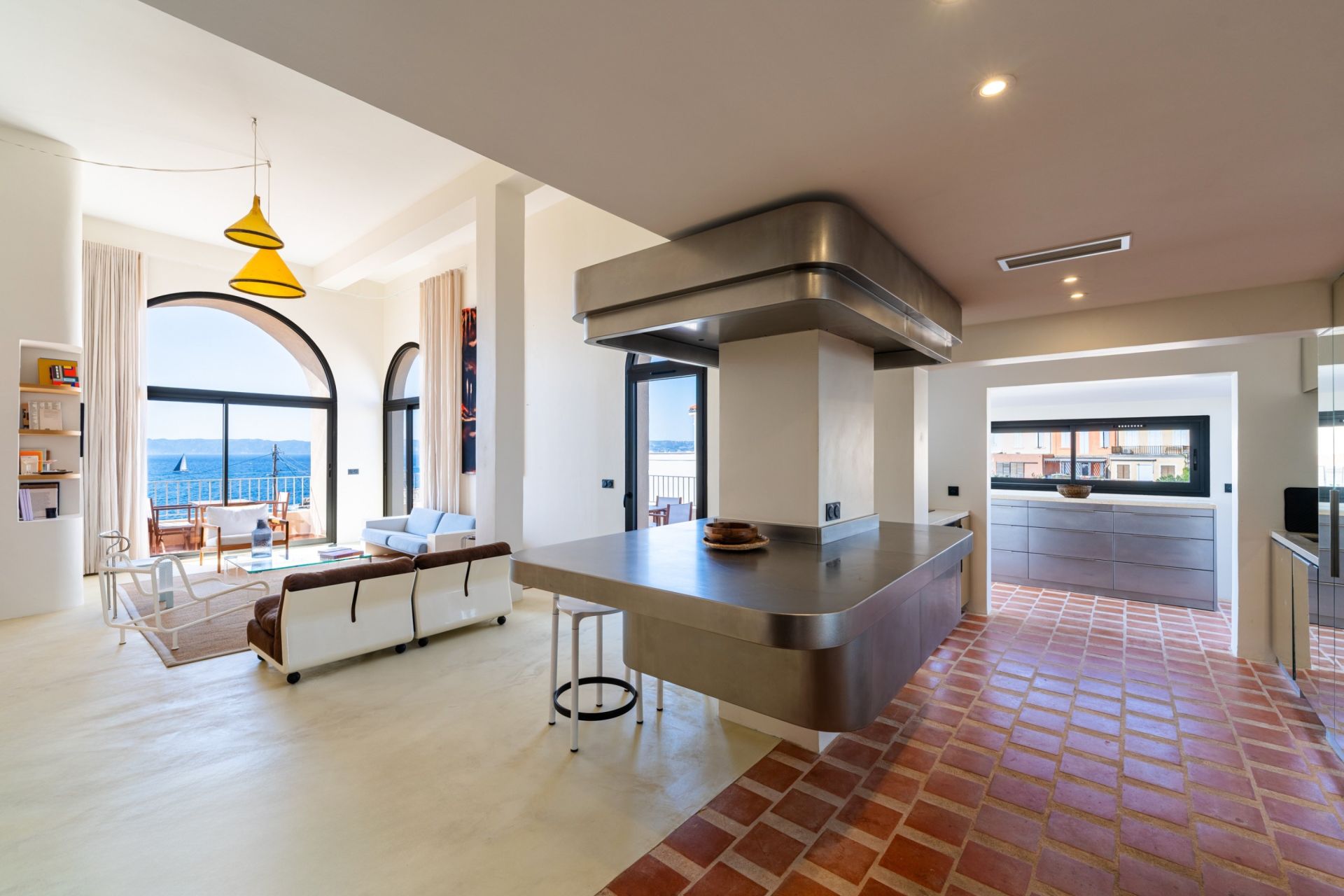 architect's house 7 Rooms for sale on MARSEILLE (13007)