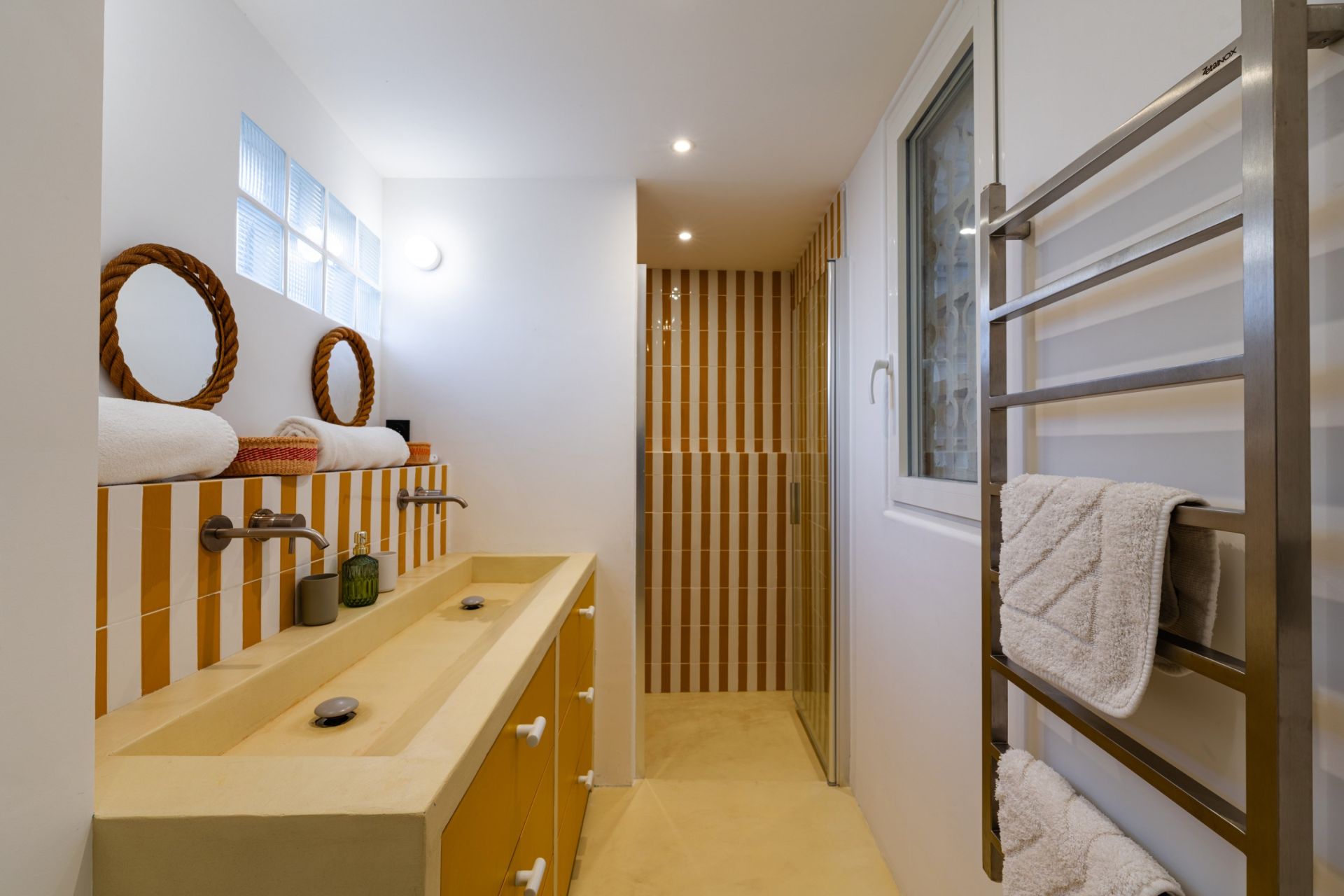 architect's house 7 Rooms for sale on MARSEILLE (13007)