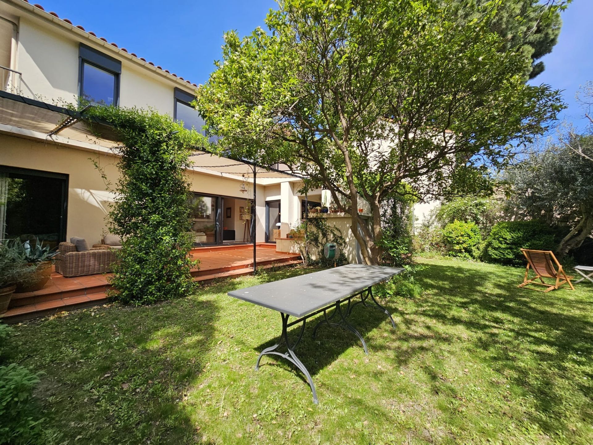 luxury house 6 Rooms for sale on PERPIGNAN (66000)