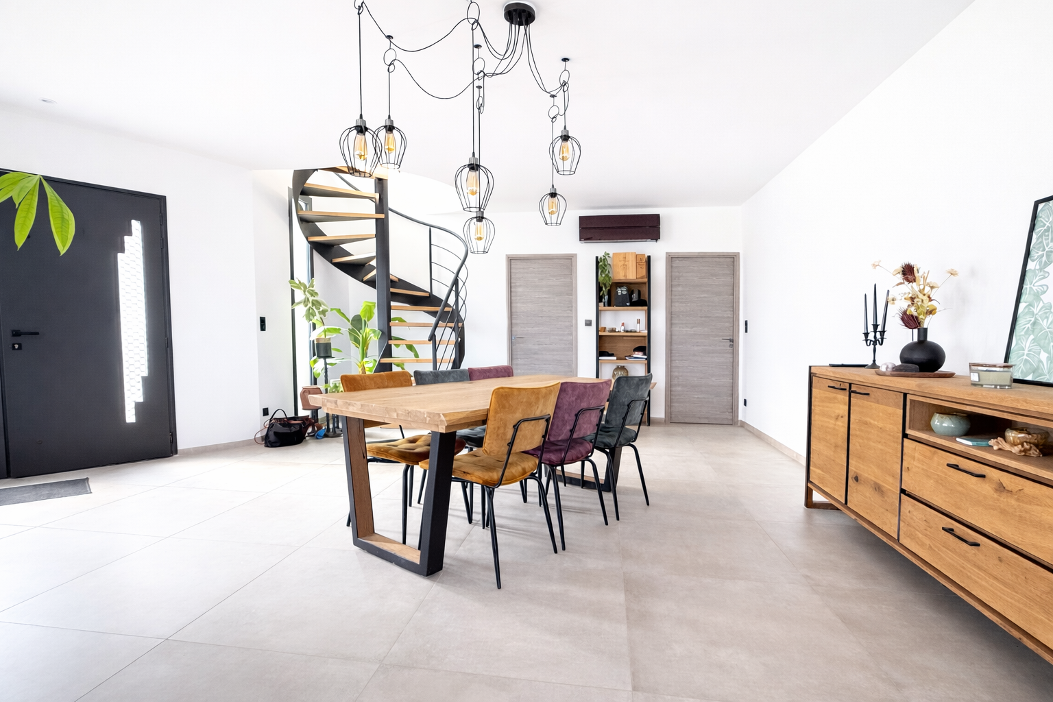 luxury house 5 Rooms for sale on NARBONNE (11100)