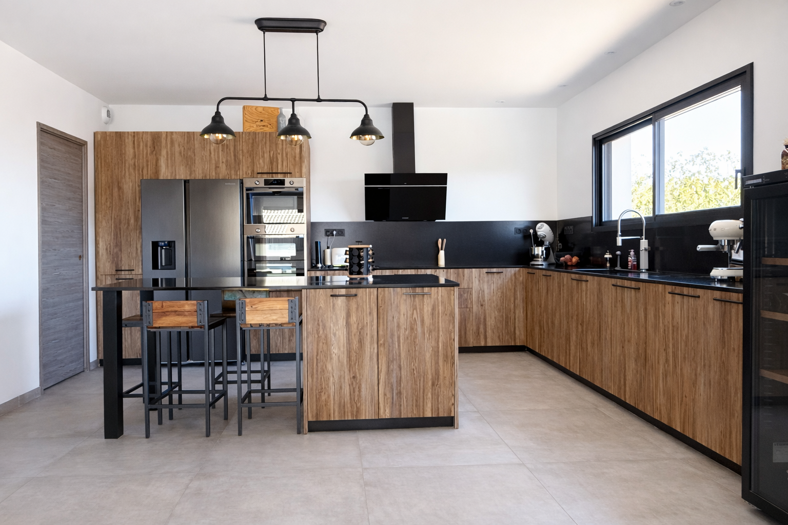 luxury house 5 Rooms for sale on NARBONNE (11100)