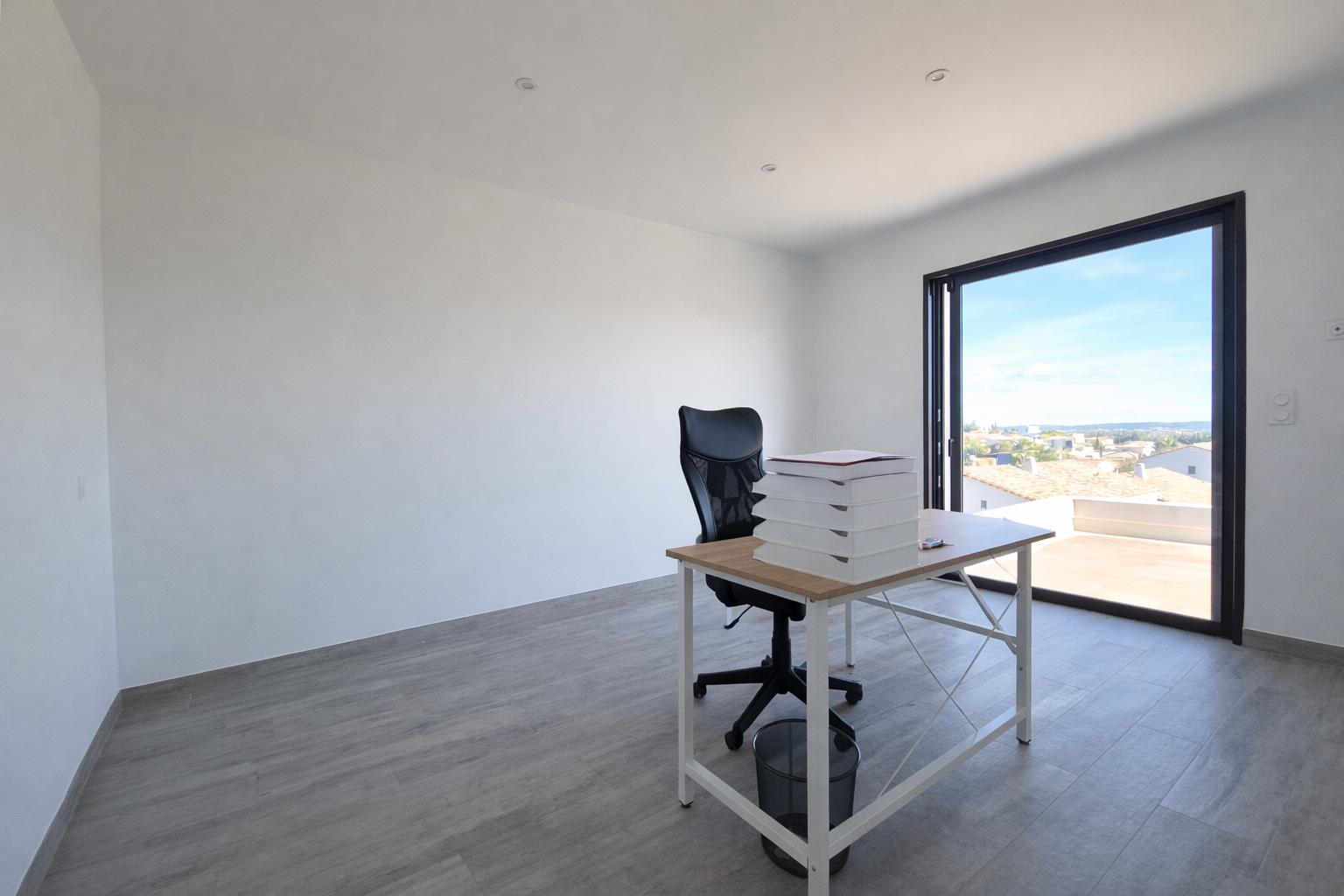 luxury house 5 Rooms for sale on NARBONNE (11100)