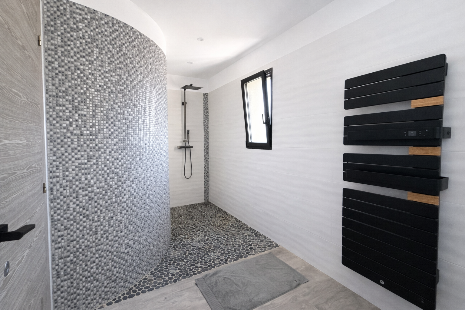 luxury house 5 Rooms for sale on NARBONNE (11100)