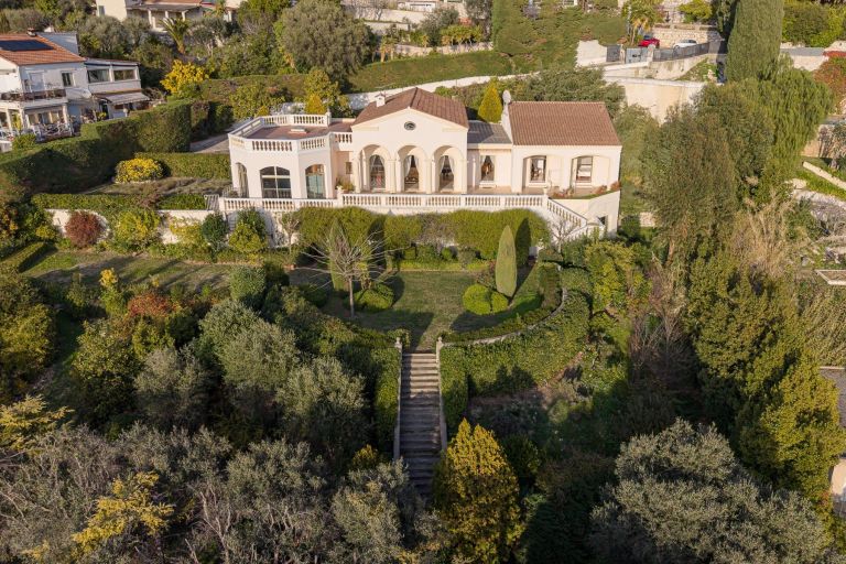 luxury villa 14 Rooms for sale on NICE (06000)