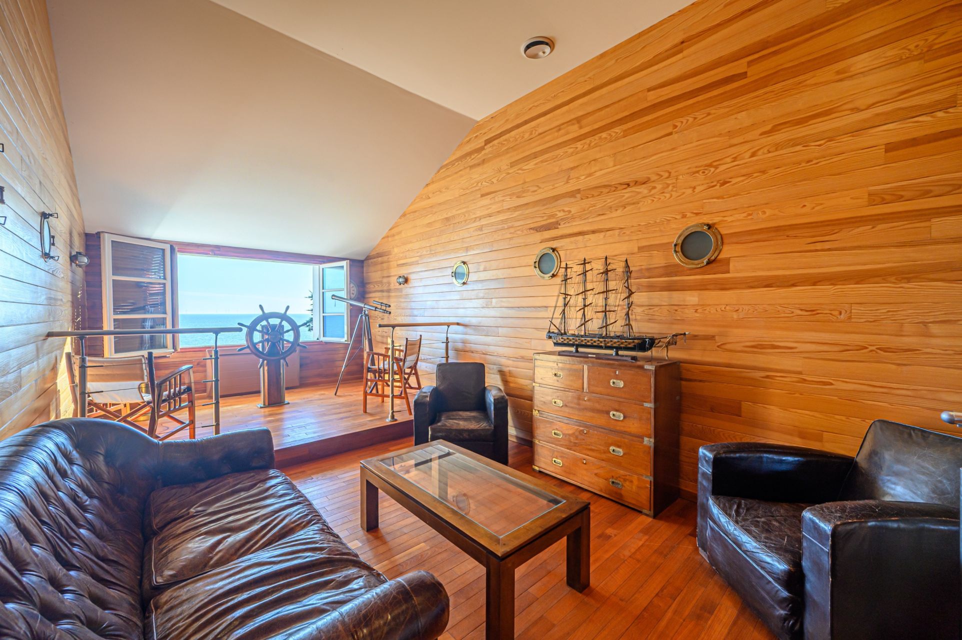 luxury house 10 Rooms for sale on LE POULIGUEN (44510)
